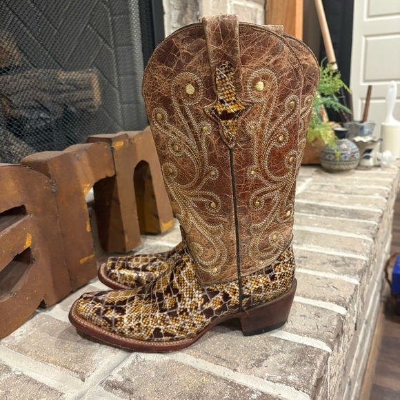 Ferrini Women’s Leather Faux Snakeskin Cowboy Boots Size 7 - Picture 3 of 14